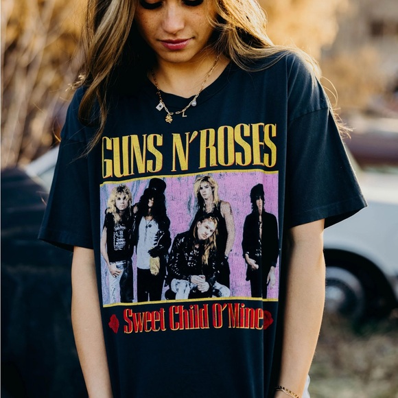 Guns N’ Roses Tops - Guns N’ Roses band tshirt size large